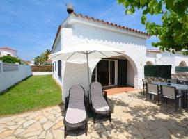 Casas Montgrí, hôtel à Empuriabrava