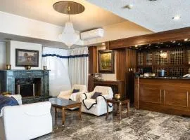 Hotel Elena، فندق في لاريسا