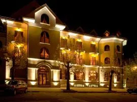 Hotel Chinar
