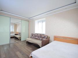 Hotel Photo: Omsk Sutki Apartment on Zhukova