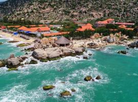 Hòn Cò Resort - Cà Ná、Thôn Lạc Nghiệpのホテル