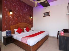 A picture of the hotel: OYO 73971 New Raj Residency