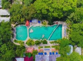 Chan-Kah Resort Village, hotel in Palenque