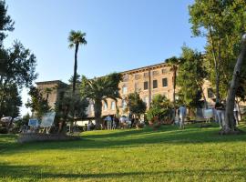 ホテル写真: Hotel Il Cavalier D'Arpino