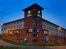 Hotel fotografie: Holiday Inn Express London Luton Airport, an IHG Hotel