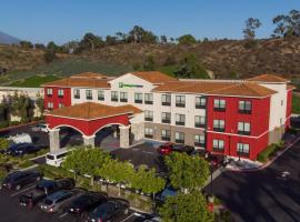 Hotel foto: Holiday Inn Express & Suites - Lake Forest, an IHG Hotel