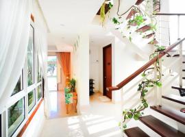 Hotel Photo: Batu Ferringhi beach villa