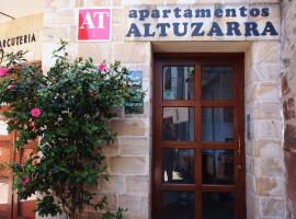 Apartamentos Rurales Altuzarra、エスカライのホテル