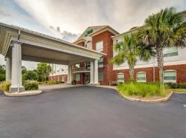 Holiday Inn Express Hotel & Suites Foley, an IHG Hotel، فندق في فولي