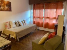 Hotel Photo: TORRE COLONIA APTO 203