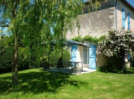 A picture of the hotel: Gîte Le Logis de Faugerit