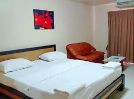 The Montana Lodge-Sathorn