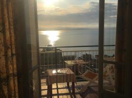 ホテル写真: Sea view, cosy and quiet beach home in Laigueglia