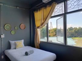 Hotel Photo: Tharuadaeng Old city Ayutthaya ท่าเรือแดง กรุงเก่า อยุธยา