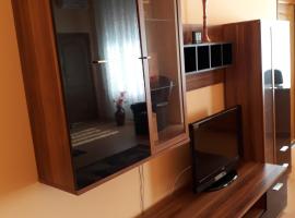 Фотография гостиницы: Piac utcai Apartman