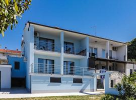 Hotel Photo: Spacious Holiday Home in Pula with Terrace
