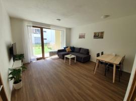 Zdjęcie hotelu: STYLISH APARTMENT WITH TERRACE AND GARAGE in THE CITY CENTER