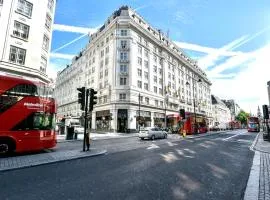 Strand Palace Hotel, hotel in London