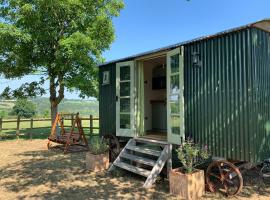 Hotel Photo: Luxury Shepards Hut with spectactular views