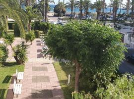 ホテル写真: Encantadora vivienda en el paseo marítimo de Salou