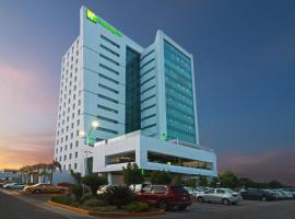 รูปภาพของโรงแรม: Holiday Inn Queretaro Zona Krystal, an IHG Hotel