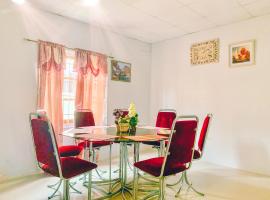 Hotel kuvat: Apartment at Trincity Central Road