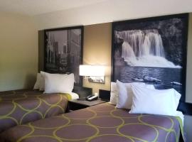 Hotel Photo: Super 8 by Wyndham Brownsburg