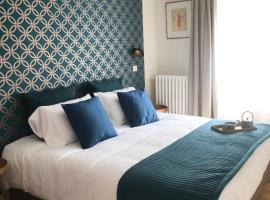 Les Terres Rouges 06、ギヨームのホテル