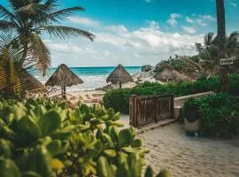 La Conchita Tulum