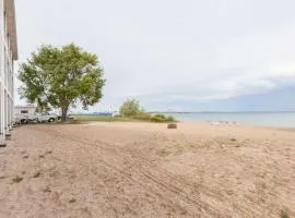 Ramada by Wyndham Mackinaw City Waterfront