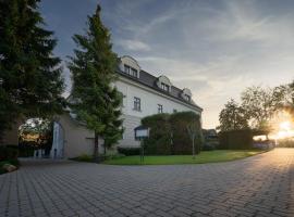 Фотография гостиницы: Hotel Villa Nečas Žilina