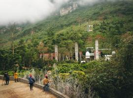 Hotel Photo: GẦM TRỜI ART VALLEY