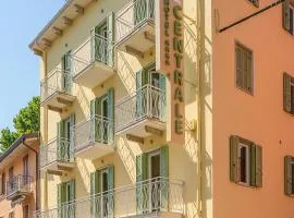 Hotel Centrale, hotel in Garda