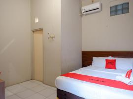 Hotel fotografie: RedDoorz near Stasiun Tawang Semarang