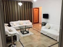 รูปภาพของโรงแรม: Belaire host appartment