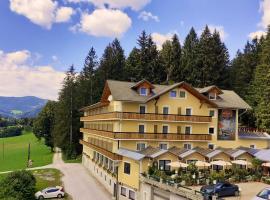 होटल की एक तस्वीर: LiebesNesterl Bergwirt - Boutique Hotel