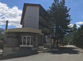 Le Serre Chevalier Maison Familiale, hotel in La Salle Les Alpes