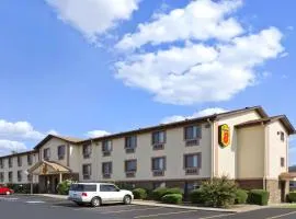 Super 8 by Wyndham Russellville, hotel in Russellville