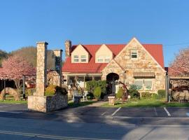 Hotel fotoğraf: Phillips Historic Motel & Cottages