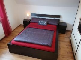 Hotel Photo: Private Zimmer bei der Weser-Ems-Halle