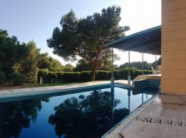 होटल की एक तस्वीर: Villa con piscina e vista mare sulla Costa Etrusca