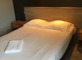 Hôtel le Bretagne et Restaurant Le Papillon
