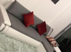 Hotel Photo: Luxurious one bedroom apartment with stunning river view