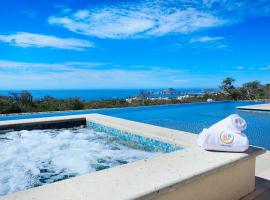 Hotel Photo: Majestic views and perfect location! Shared pool & jacuzzi
