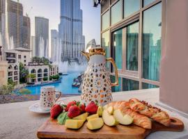 ホテル写真: Durrani Homes - Souk Al Bahar Luxury Living with Burj & Fountain Views