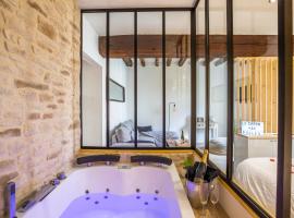 Hotelfotos: Cocon à Bulles Chic vue Cathédrale avec Spa-jacuzzi