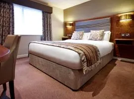 The Briar Court Hotel, hotel in Huddersfield