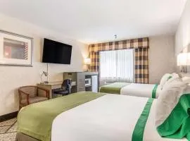 GuestHouse Inn & Suites Poulsbo