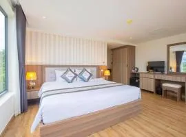 UMI-PQ hotel