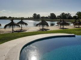 Howard Johnson Resort & Convention Center Ezeiza, hotel en Ezeiza